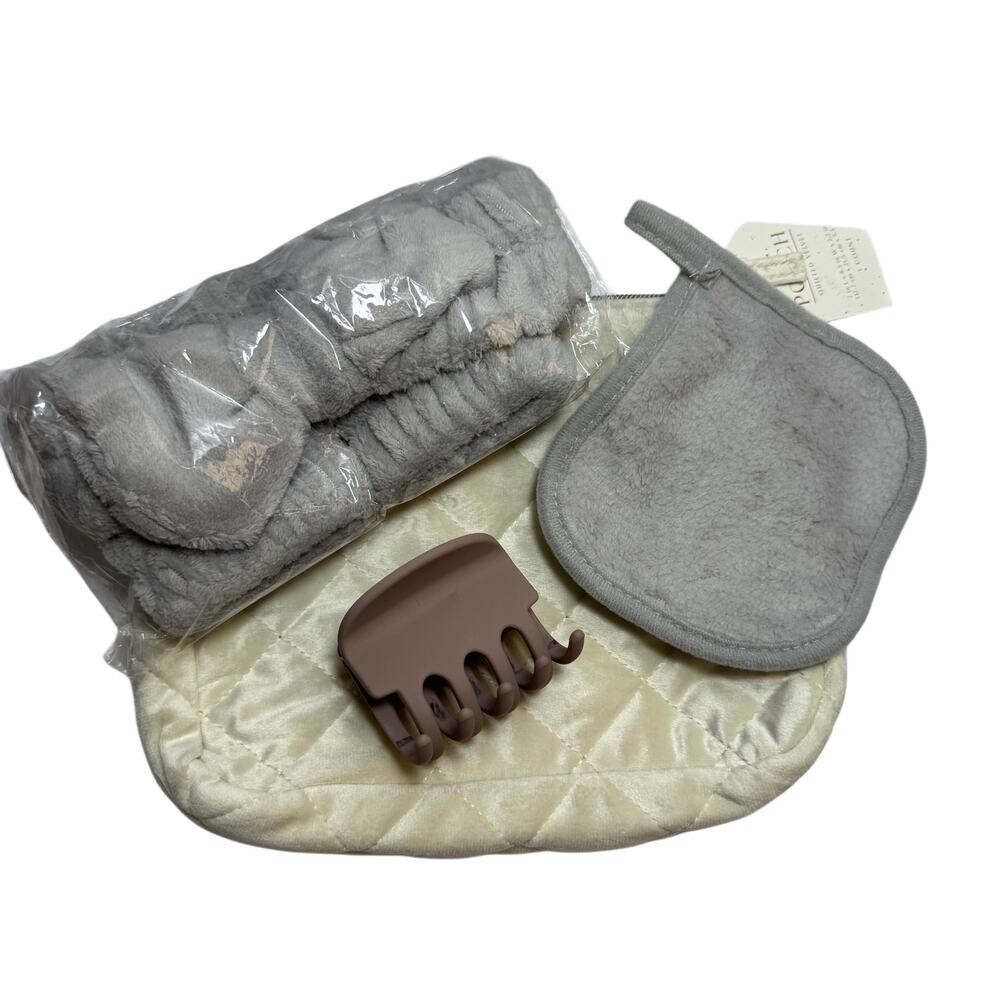 Spa Night Beauty Bundle w/ Clarins, Makeup, Velvet Pouch & Bath Set - Picture 6 of 9
